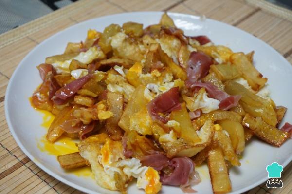 Huevos Rotos Jamon